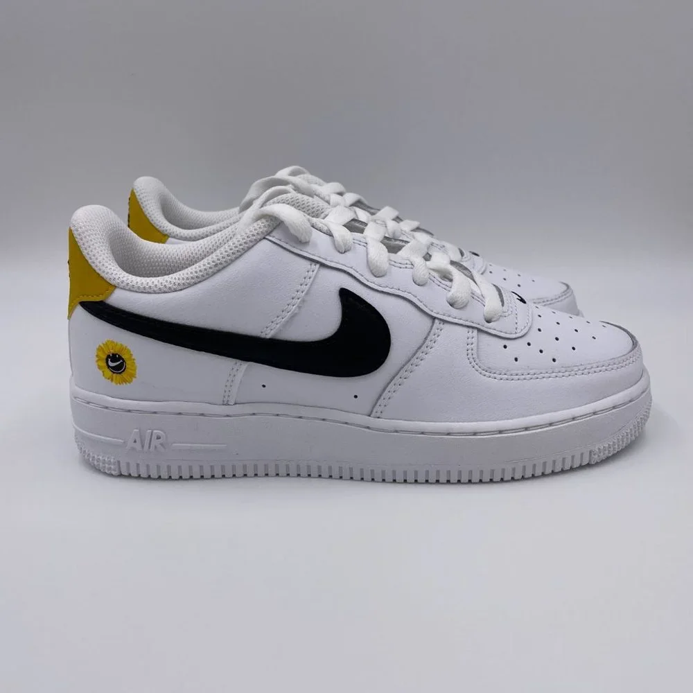 Nike Air Force 1 LV8 White / Black Womens Shoes - Picture 1 of 8